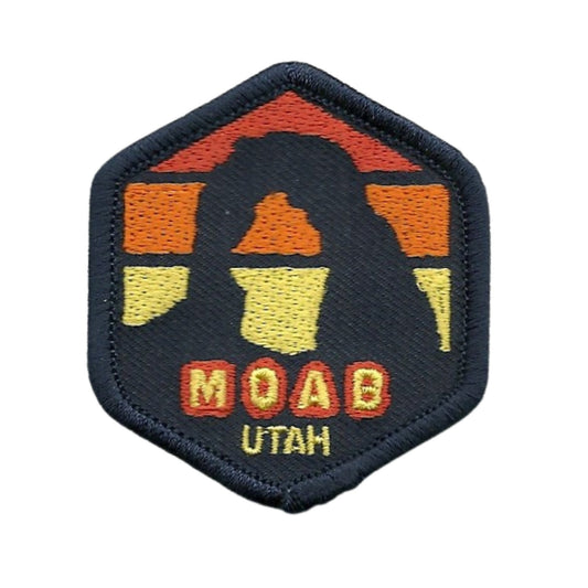 Utah Patch – Moab UT – Arches National Park – Travel Patch Iron On – UT Souvenir Patch – Retro Sunset – Circle 2.25″ Travel Gift